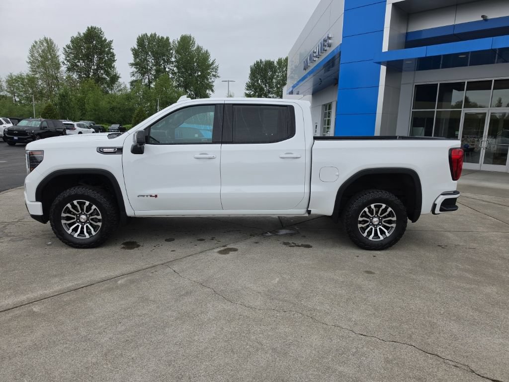 Used 2023 GMC Sierra 1500 AT4 w/ Technology Package AWD/4WD image 2