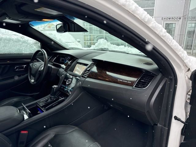 Used 2019 Ford Taurus Limited image 34