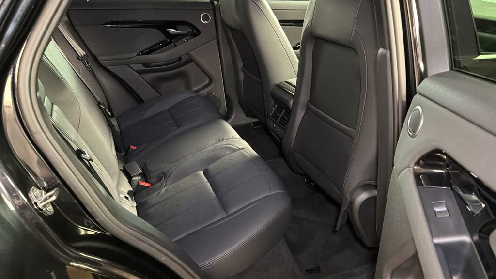 Used 2024 Land Rover Range Rover Evoque Dynamic SE image 12