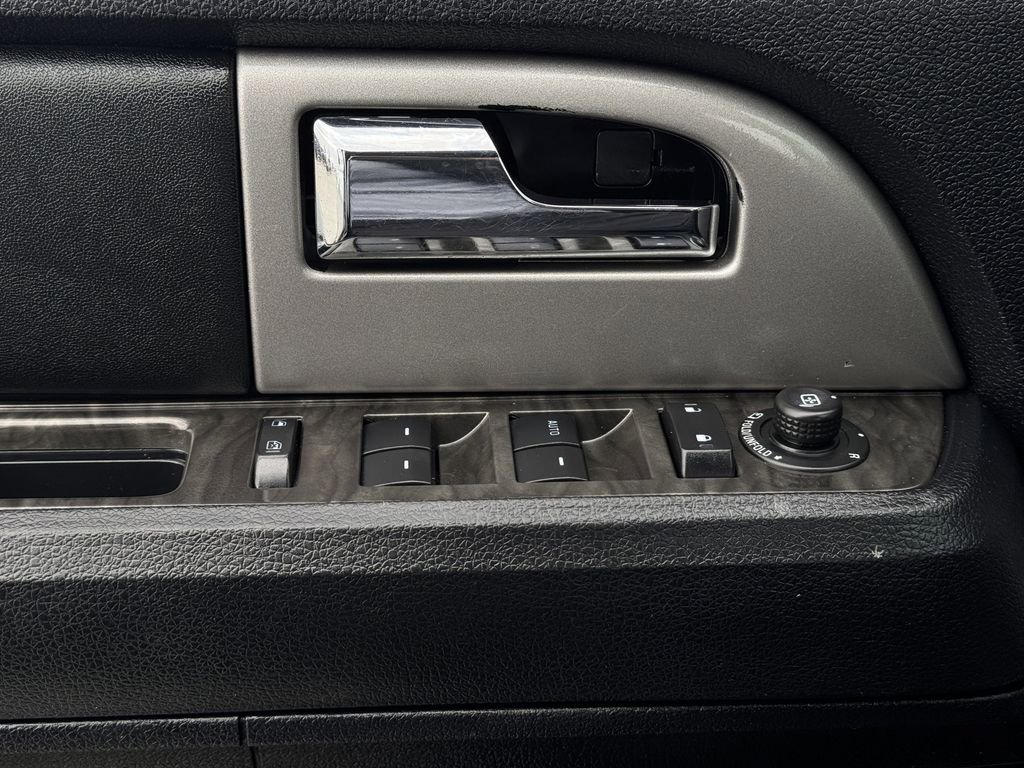 Used 2016 Ford Expedition EL Limited image 22