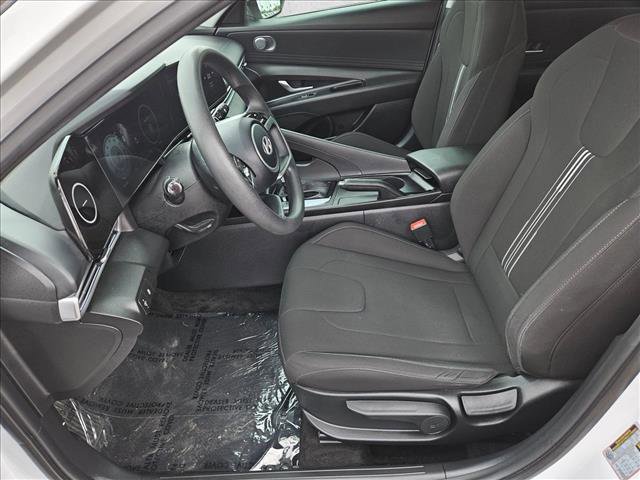 Certified 2024 Hyundai Elantra SEL image 18