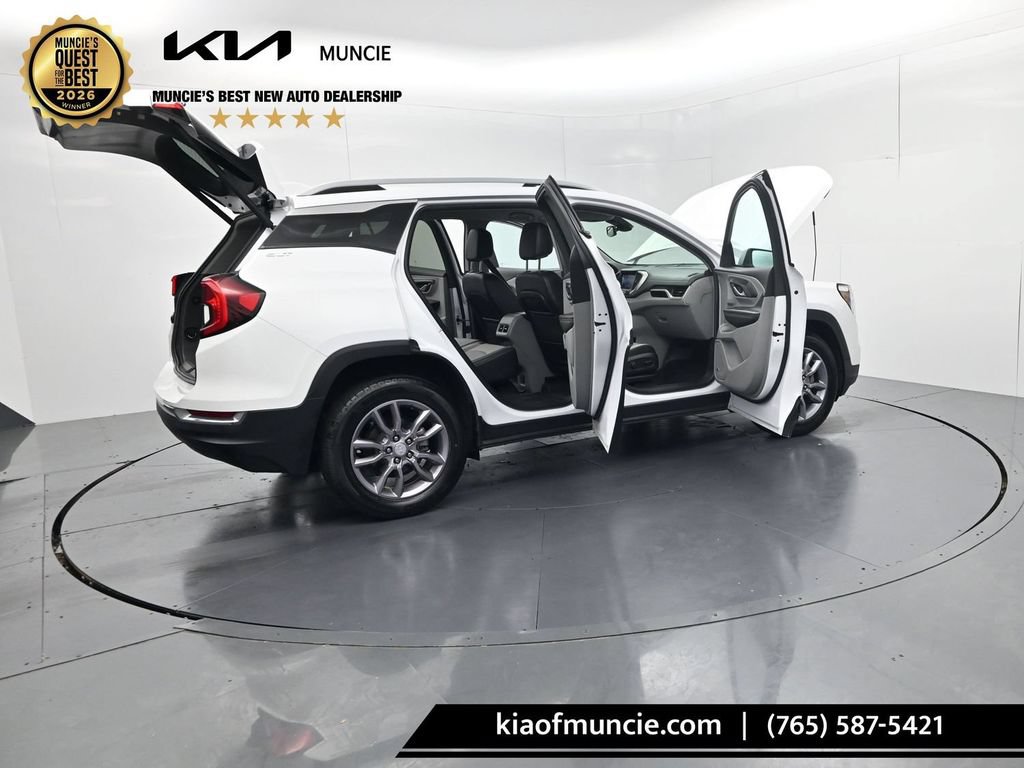 Used 2024 GMC Terrain SLT w/ Infotainment Package II FWD image 58