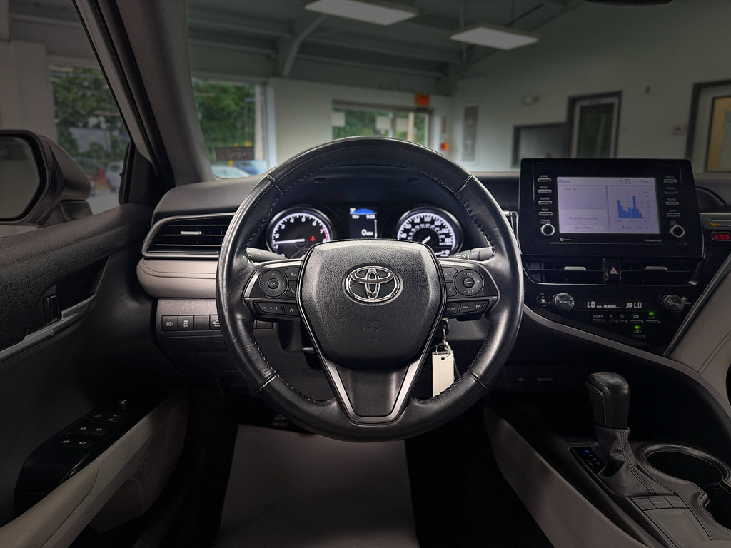 Used 2023 Toyota Camry SE FWD image 16
