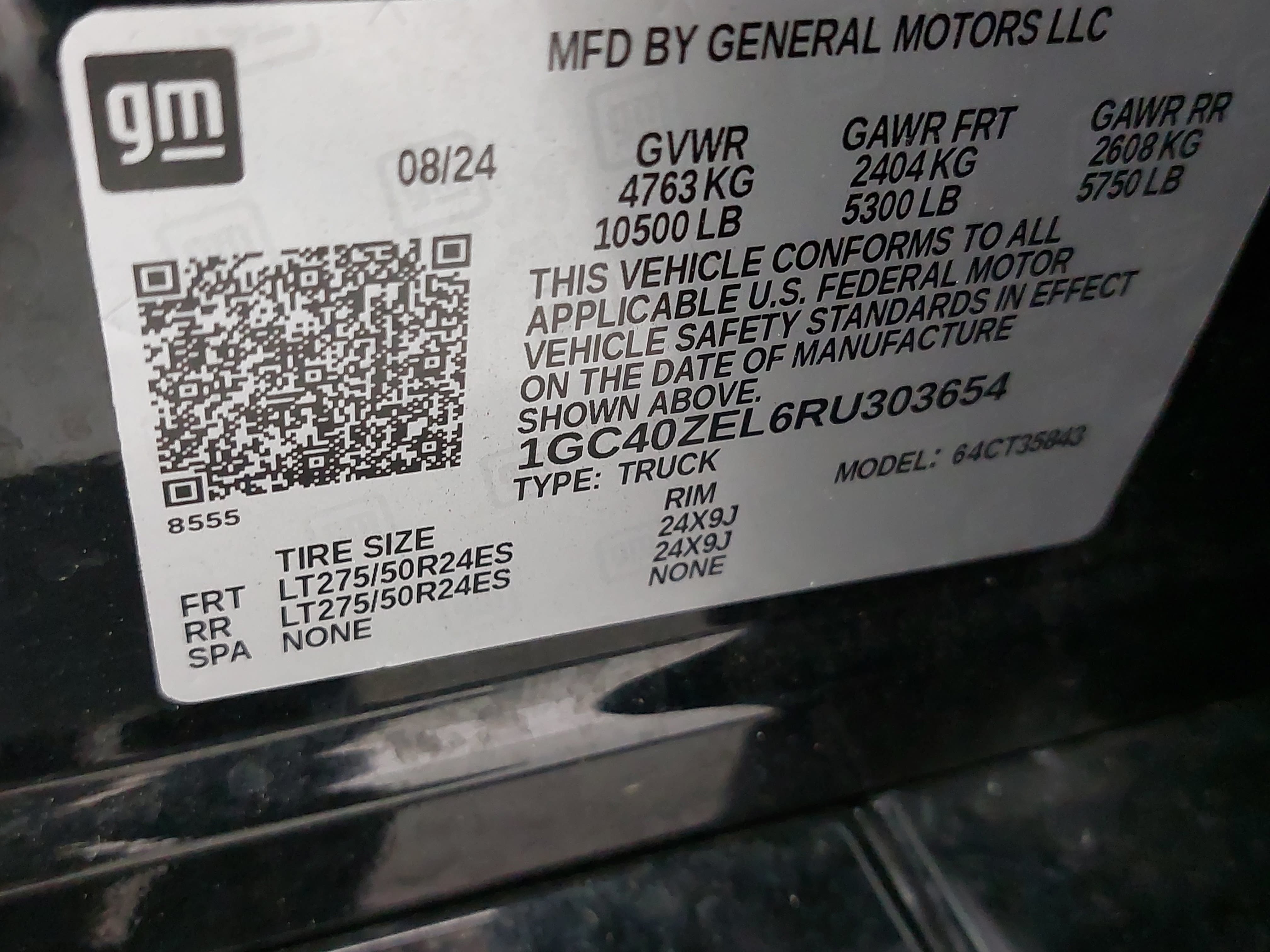 Used 2024 Chevrolet Silverado EV RST AWD/4WD image 37