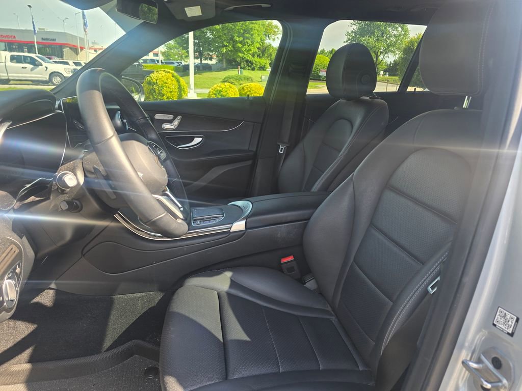 Used 2021 Mercedes-Benz GLC 300 4MATIC image 10