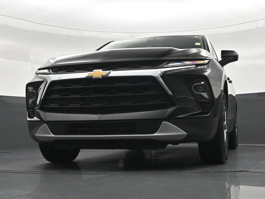 Used 2023 Chevrolet Blazer LT FWD image 33
