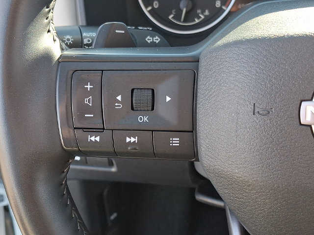 Used 2025 Nissan Rogue SV AWD/4WD image 22