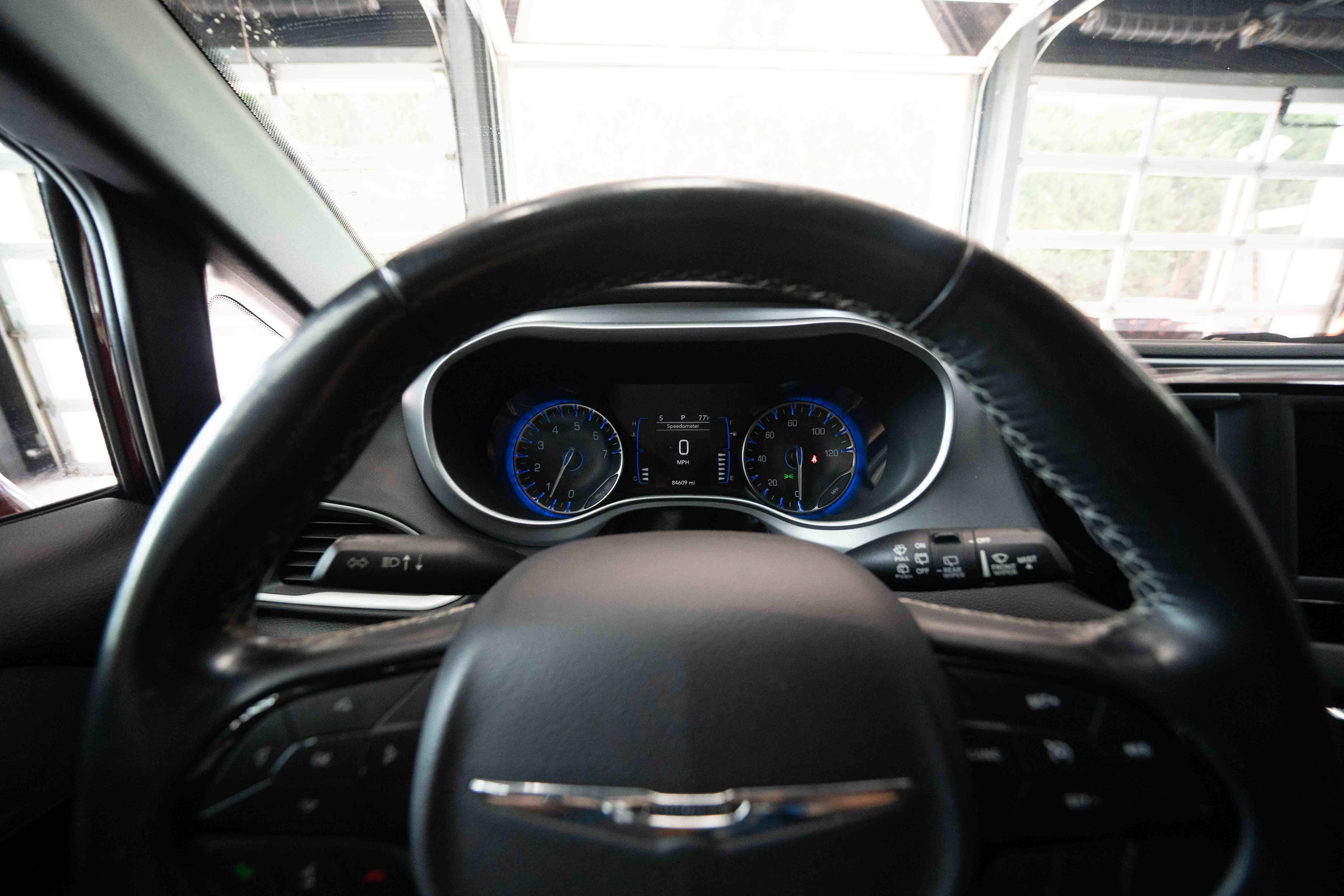 Used 2020 Chrysler Pacifica Touring w/ S Appearance Package FWD image 15