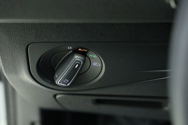 Certified 2022 Volkswagen Tiguan SE w/ Panoramic Sunroof Package image 28