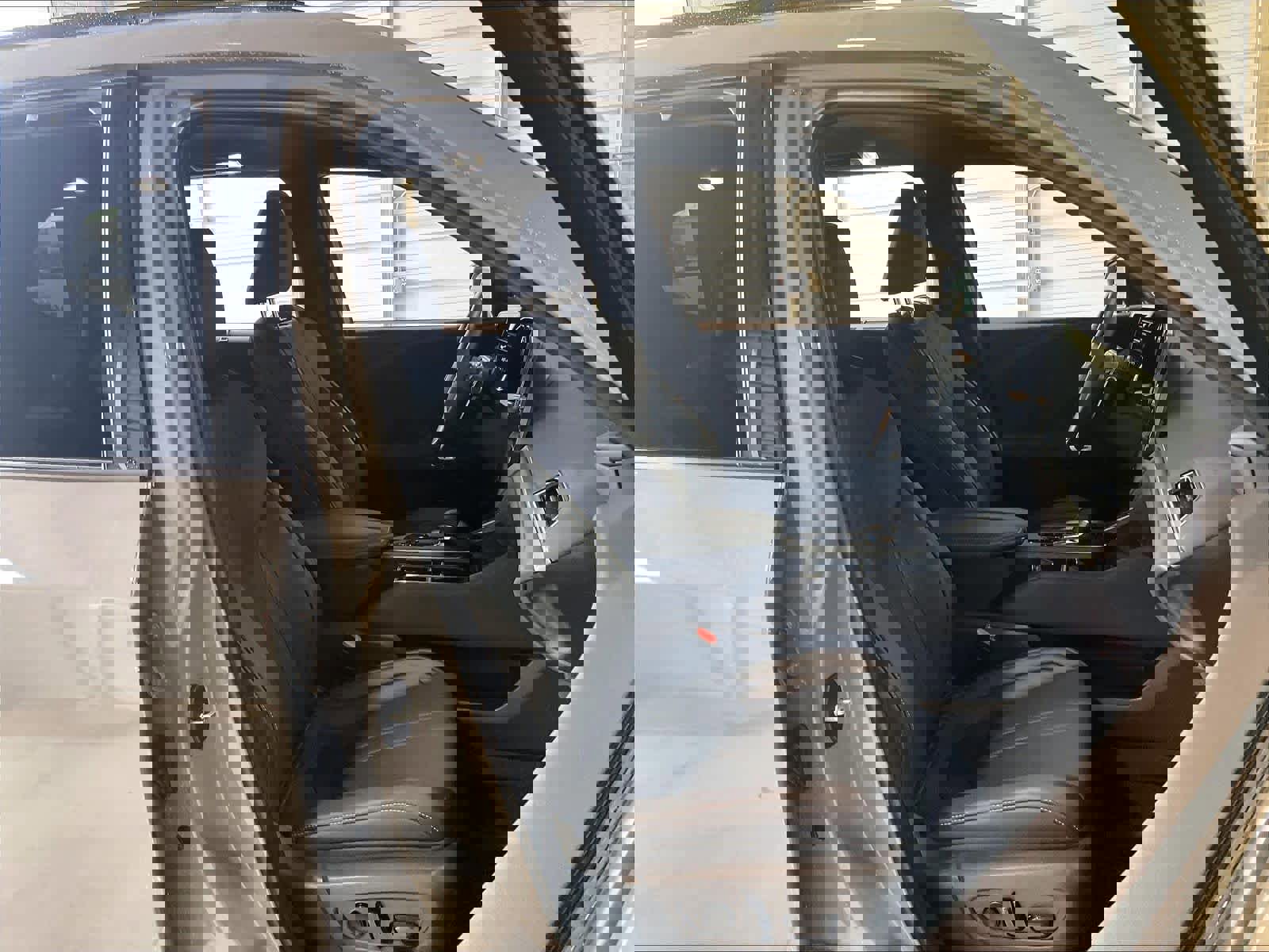 Used 2025 Lexus TX 500h AWD image 9