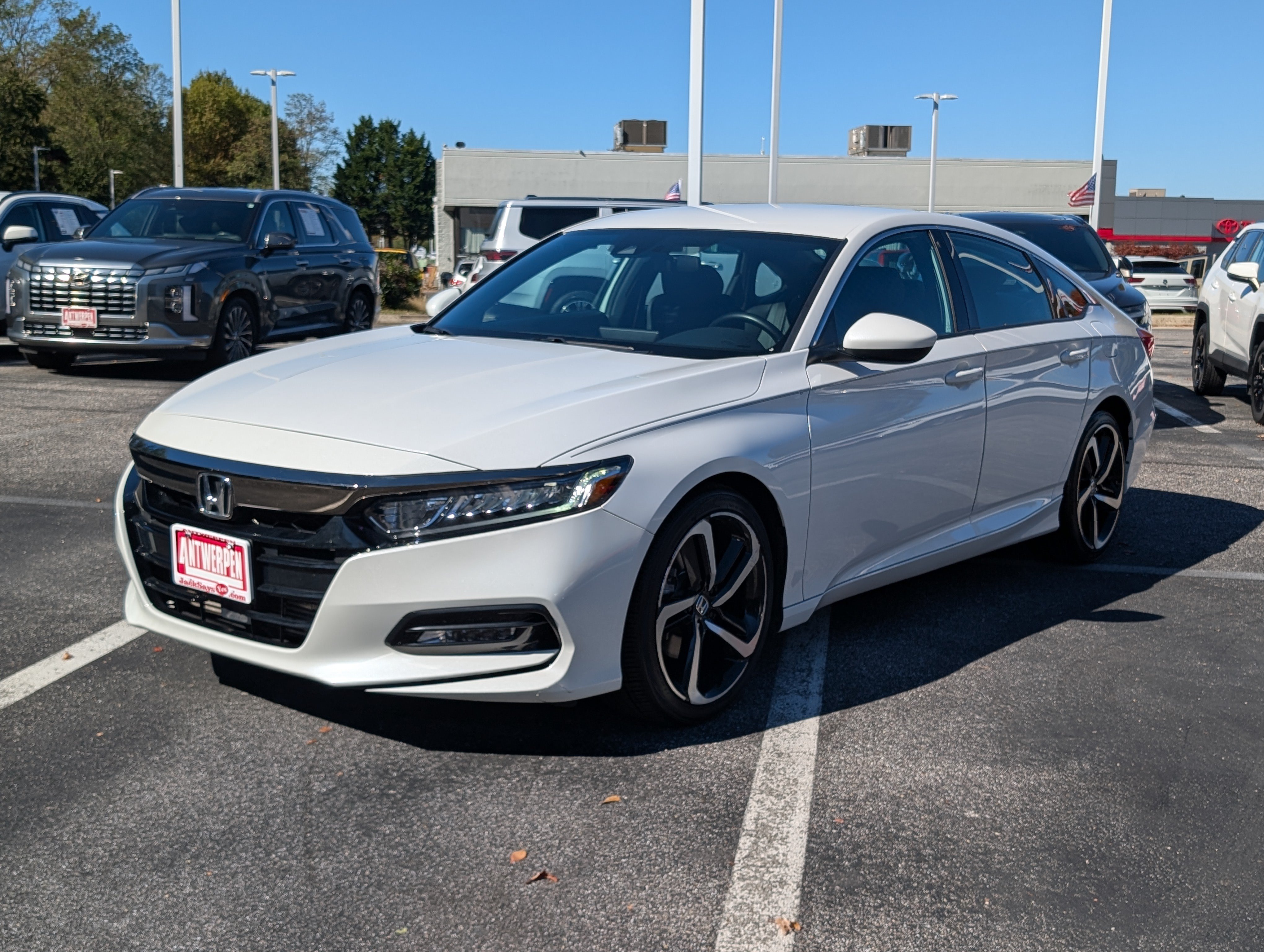 Used 2018 Honda Accord Sport image 7