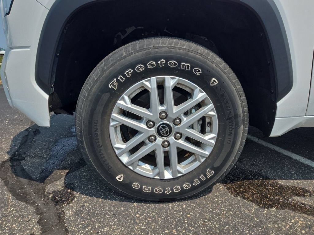 Used 2022 Toyota Tundra SR5 AWD/4WD image 16