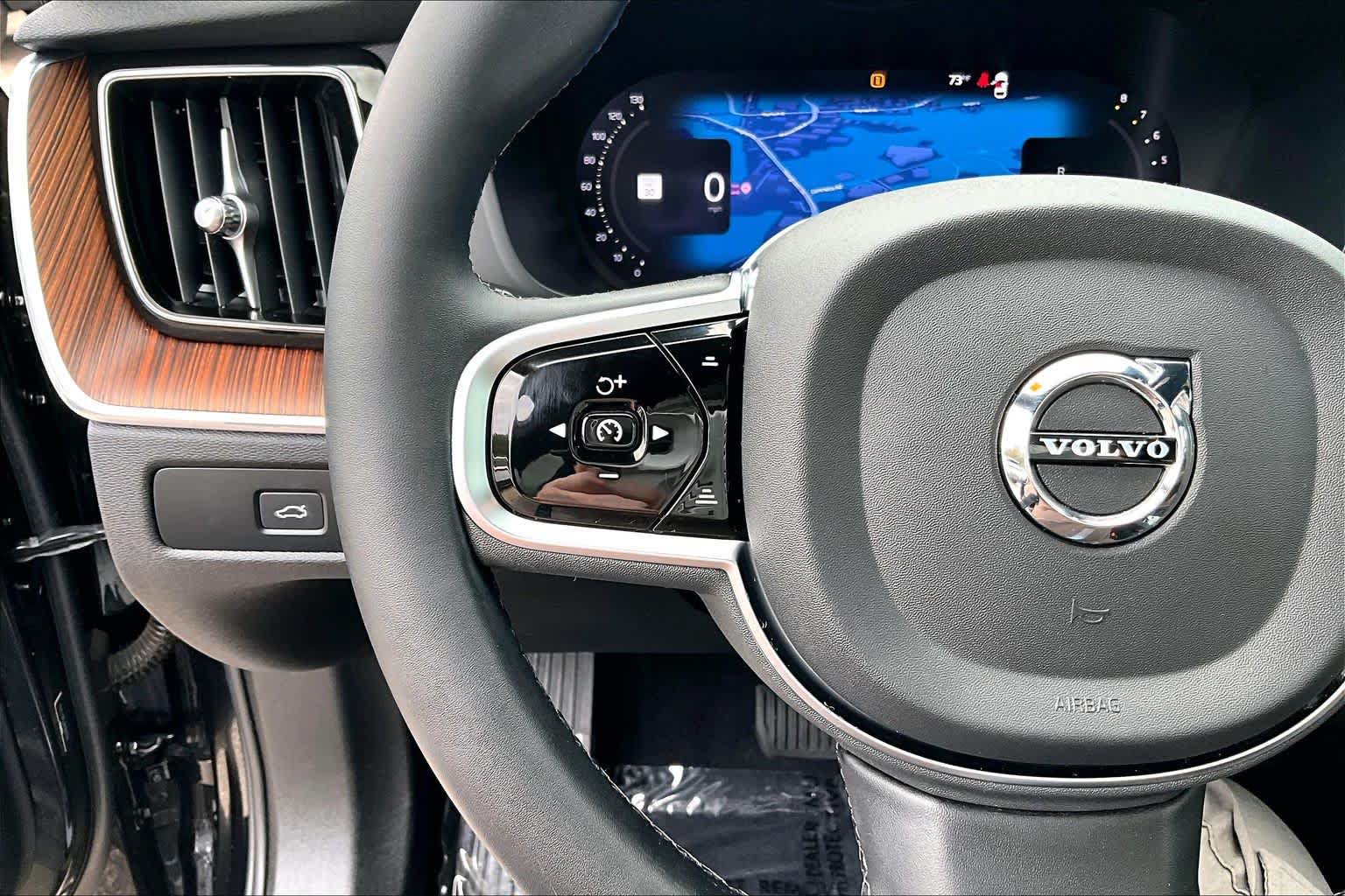Certified 2024 Volvo XC60 B5 Plus w/ Climate Package AWD/4WD image 23