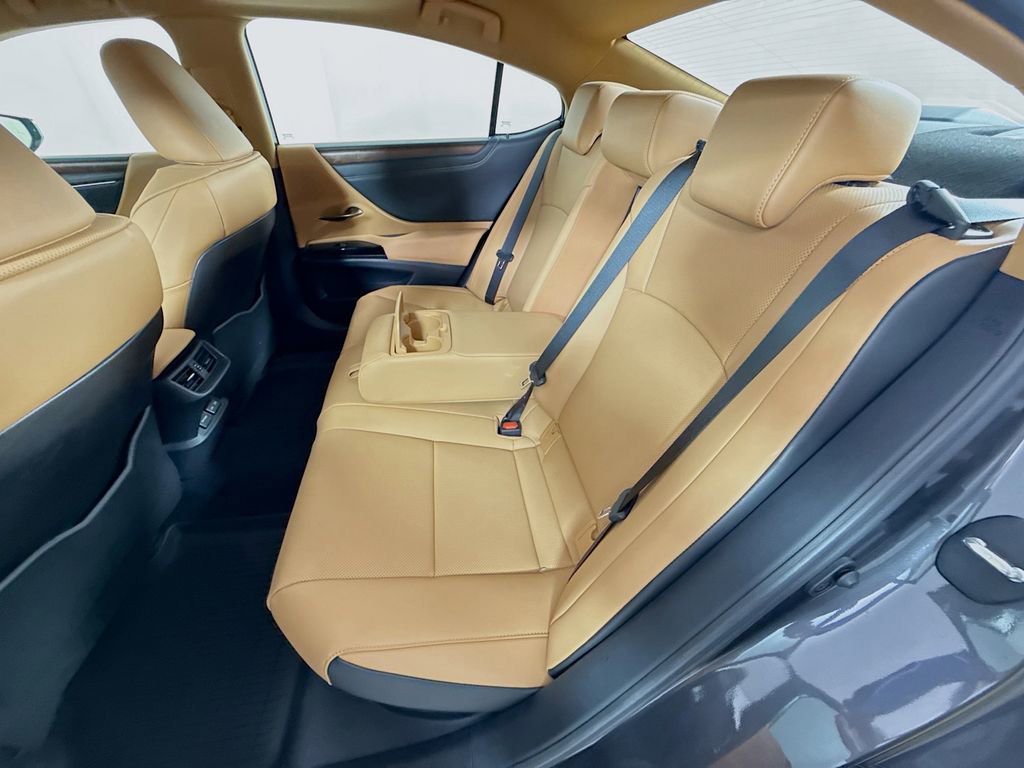 Certified 2025 Lexus ES 300h w/ Premium Package image 25