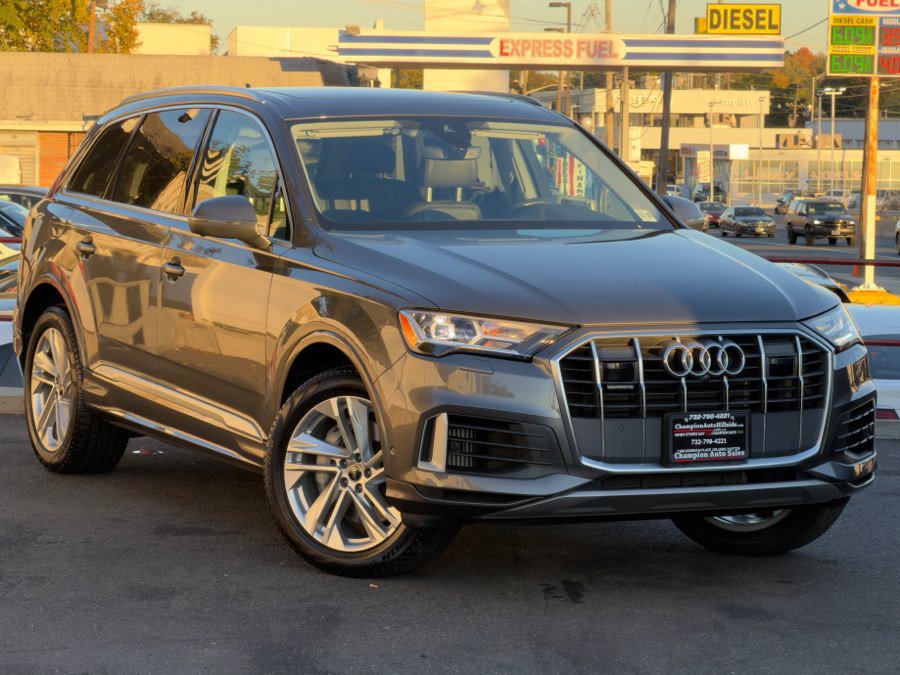Used 2022 Audi Q7 3.0T Premium Plus w/ Premium Plus Package AWD/4WD image 11