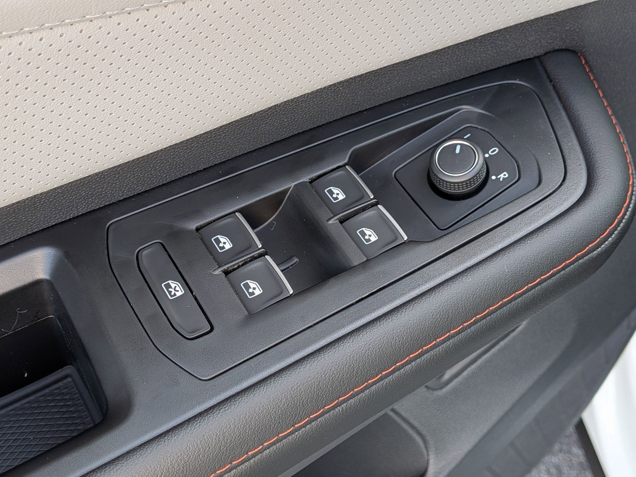 New 2026 Volkswagen Atlas Peak Edition AWD/4WD image 13