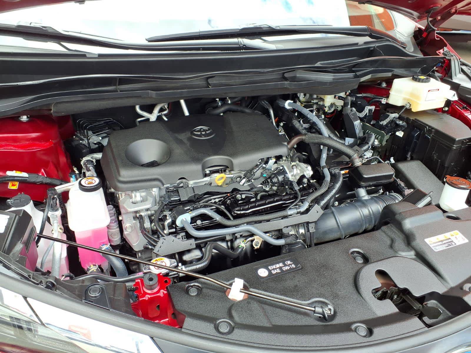 Certified 2025 Toyota Sienna LE FWD image 25