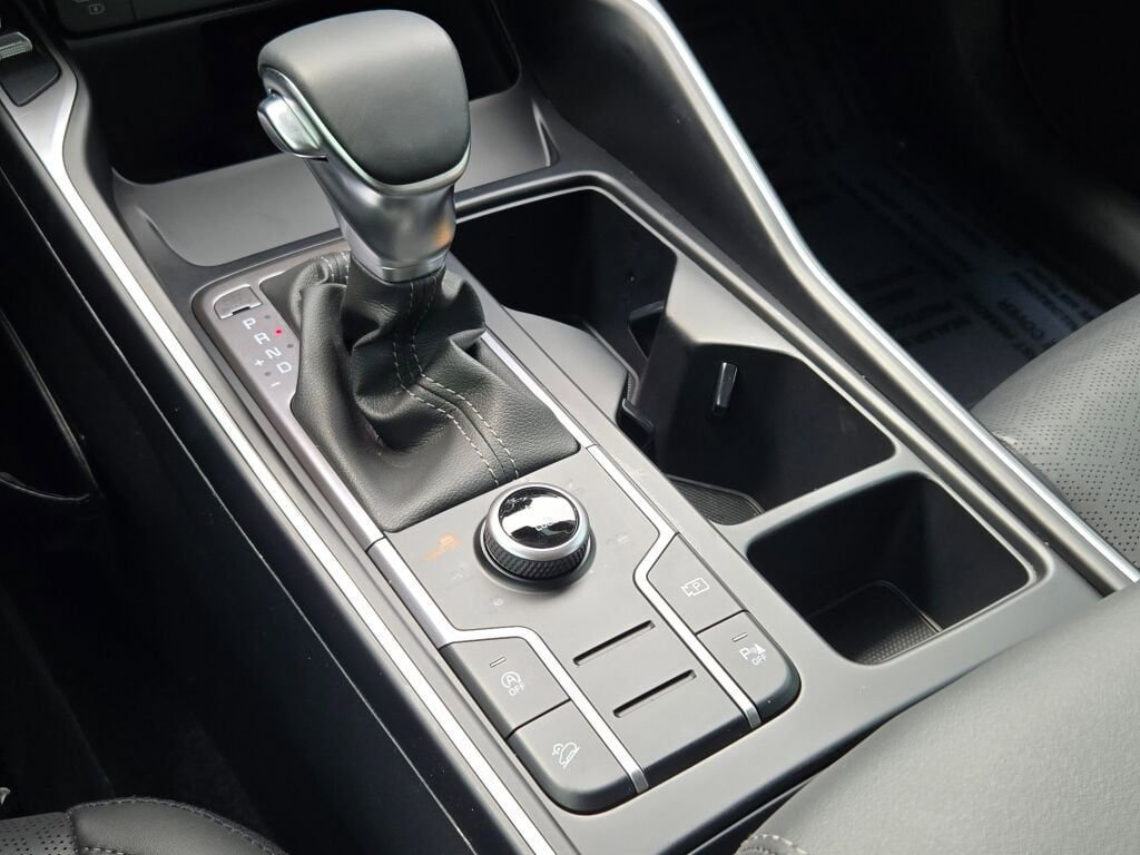 Used 2023 Kia Sorento S image 28