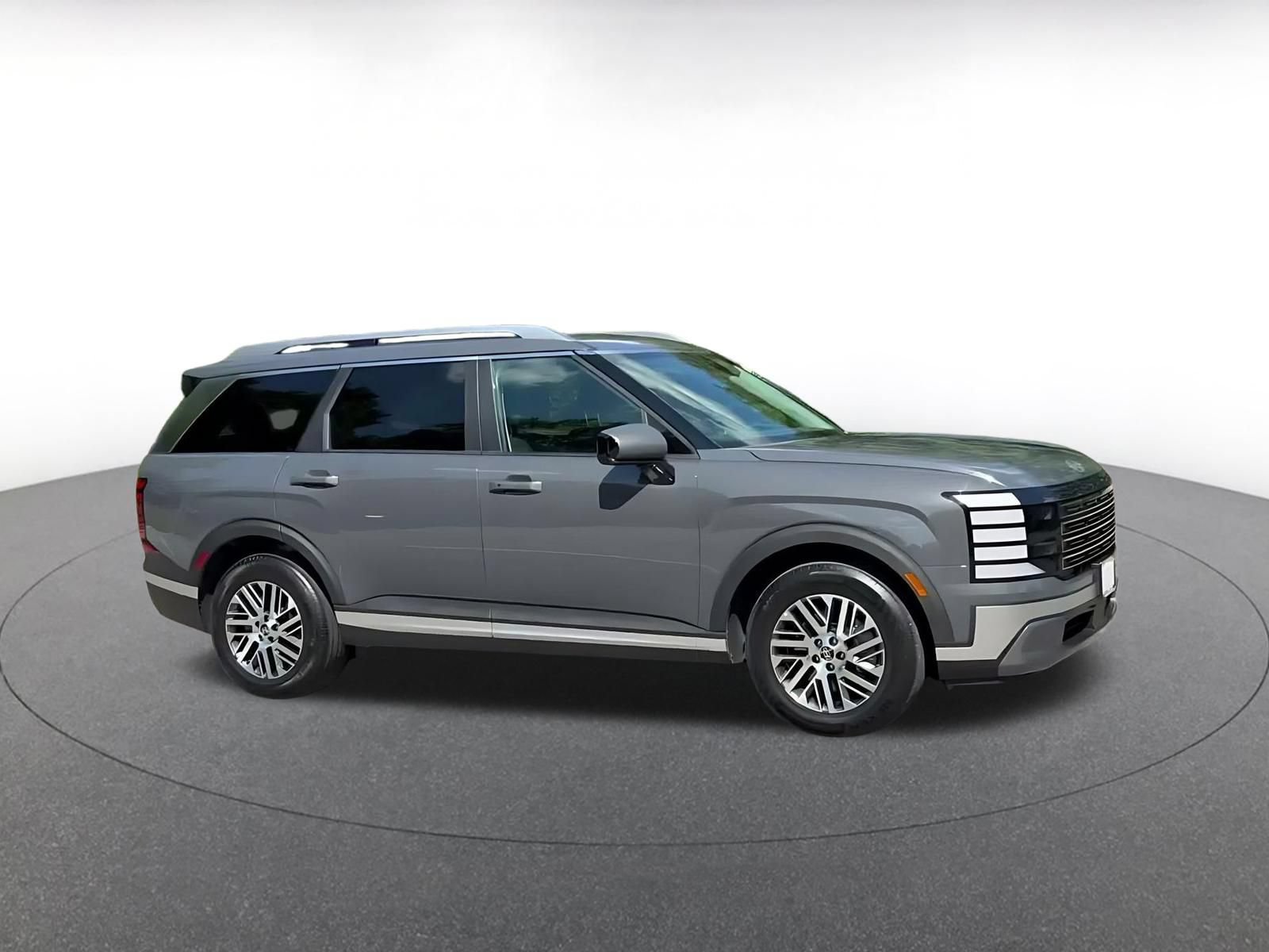 Used 2026 Hyundai Palisade SEL FWD image 2
