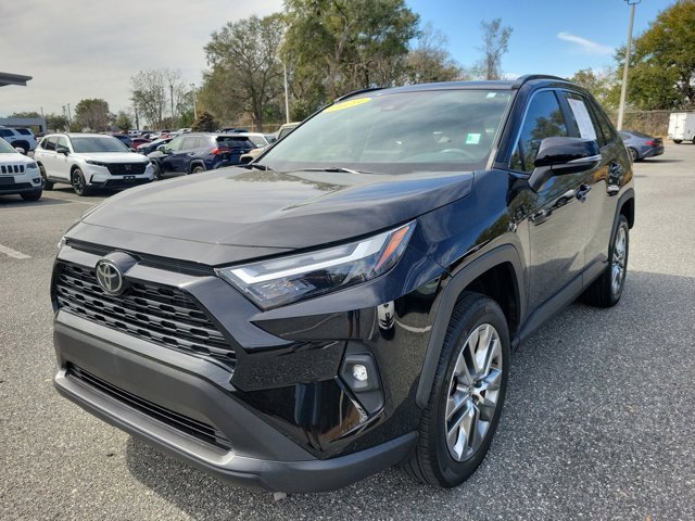 Used 2023 Toyota RAV4 XLE Premium image 14