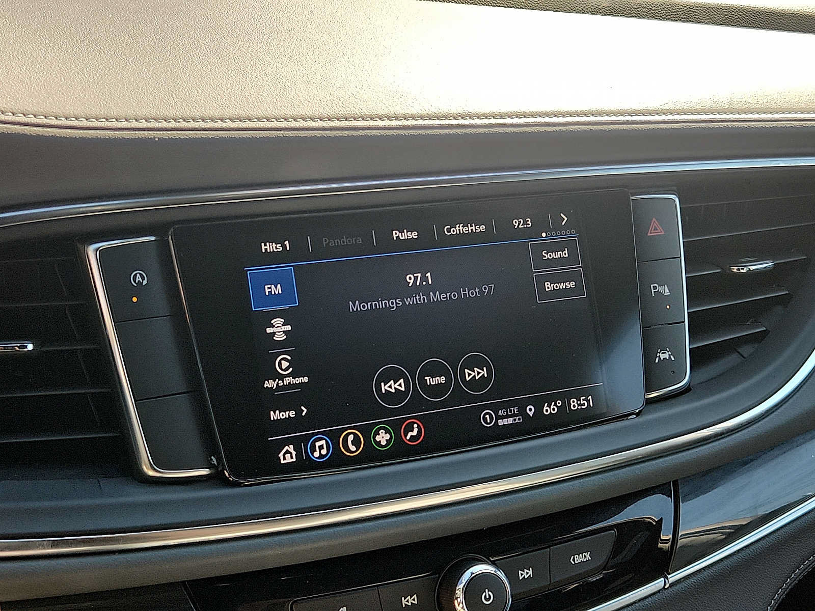 Used 2023 Buick Enclave Essence FWD image 16