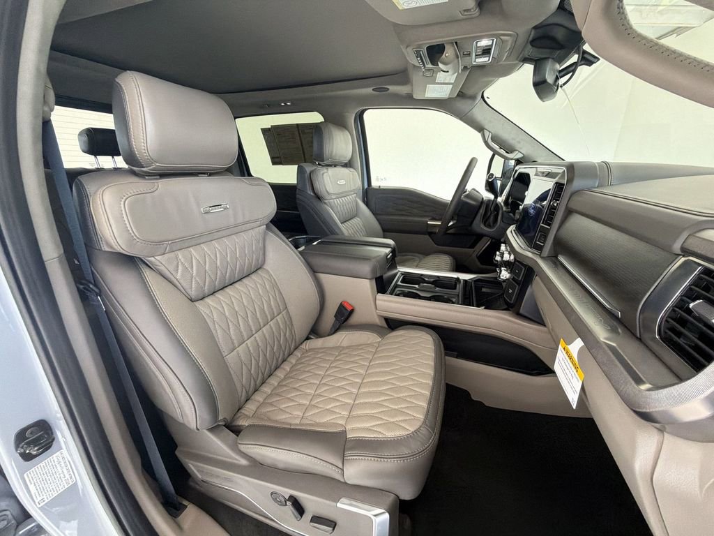 Used 2026 Ford F450 Lariat AWD/4WD image 29