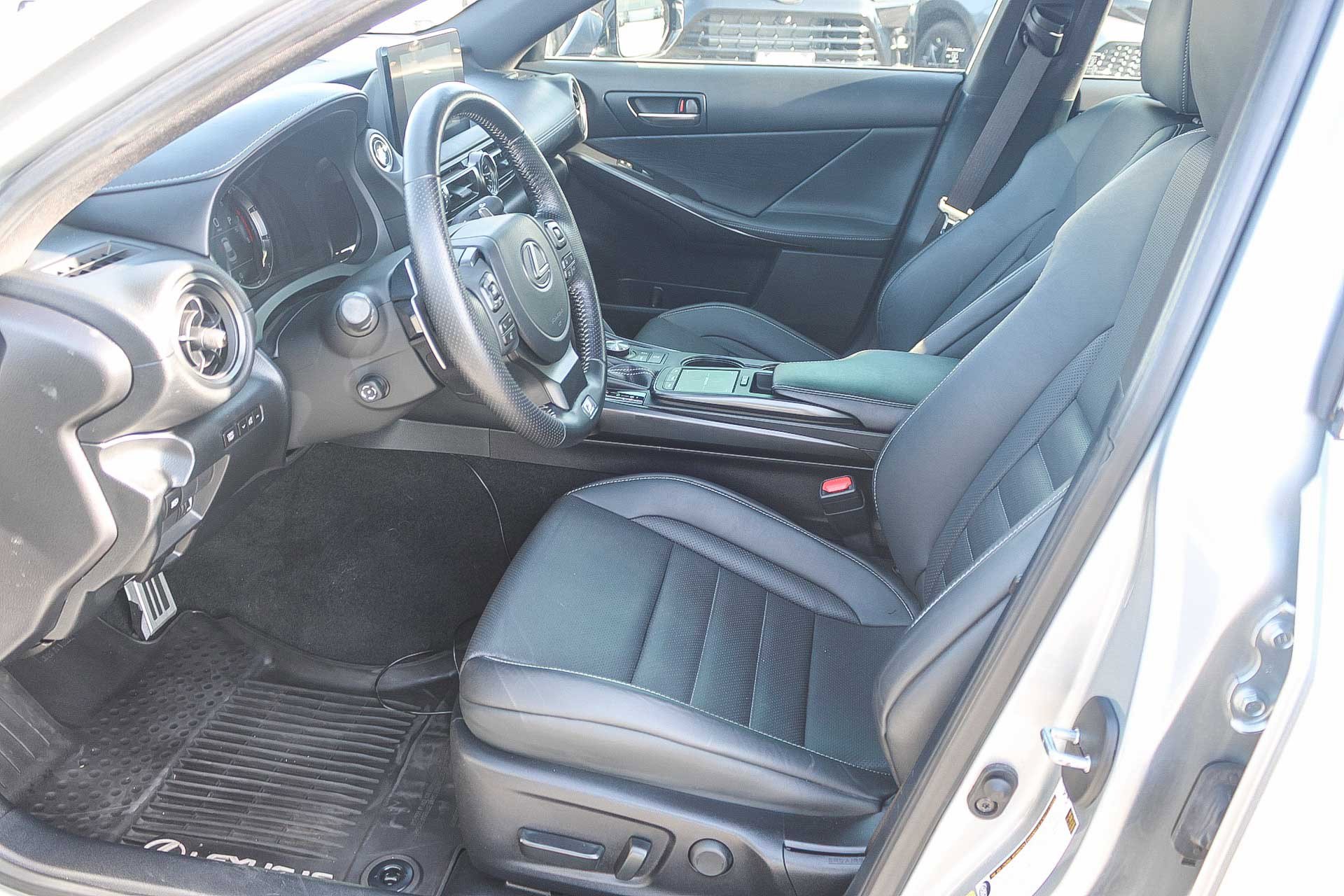 Used 2023 Lexus IS 350 F Sport w/ Memory Package AWD/4WD image 19