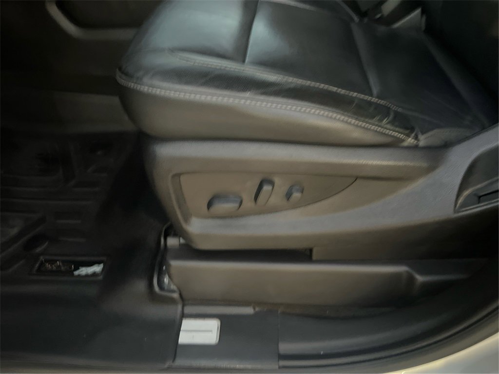 Used 2018 Chevrolet Tahoe LT image 19