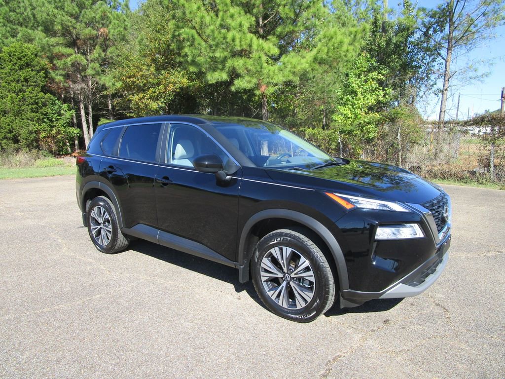 Used 2023 Nissan Rogue SV image 5