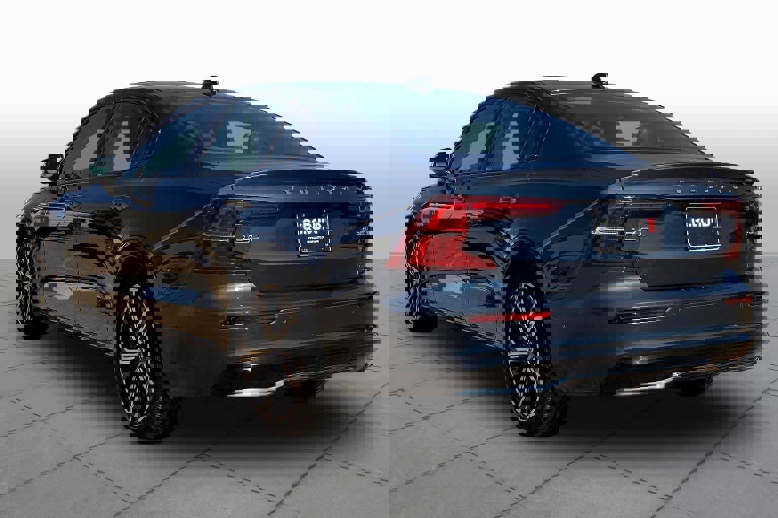 Used 2023 Volvo S60 B5 Plus AWD/4WD image 12