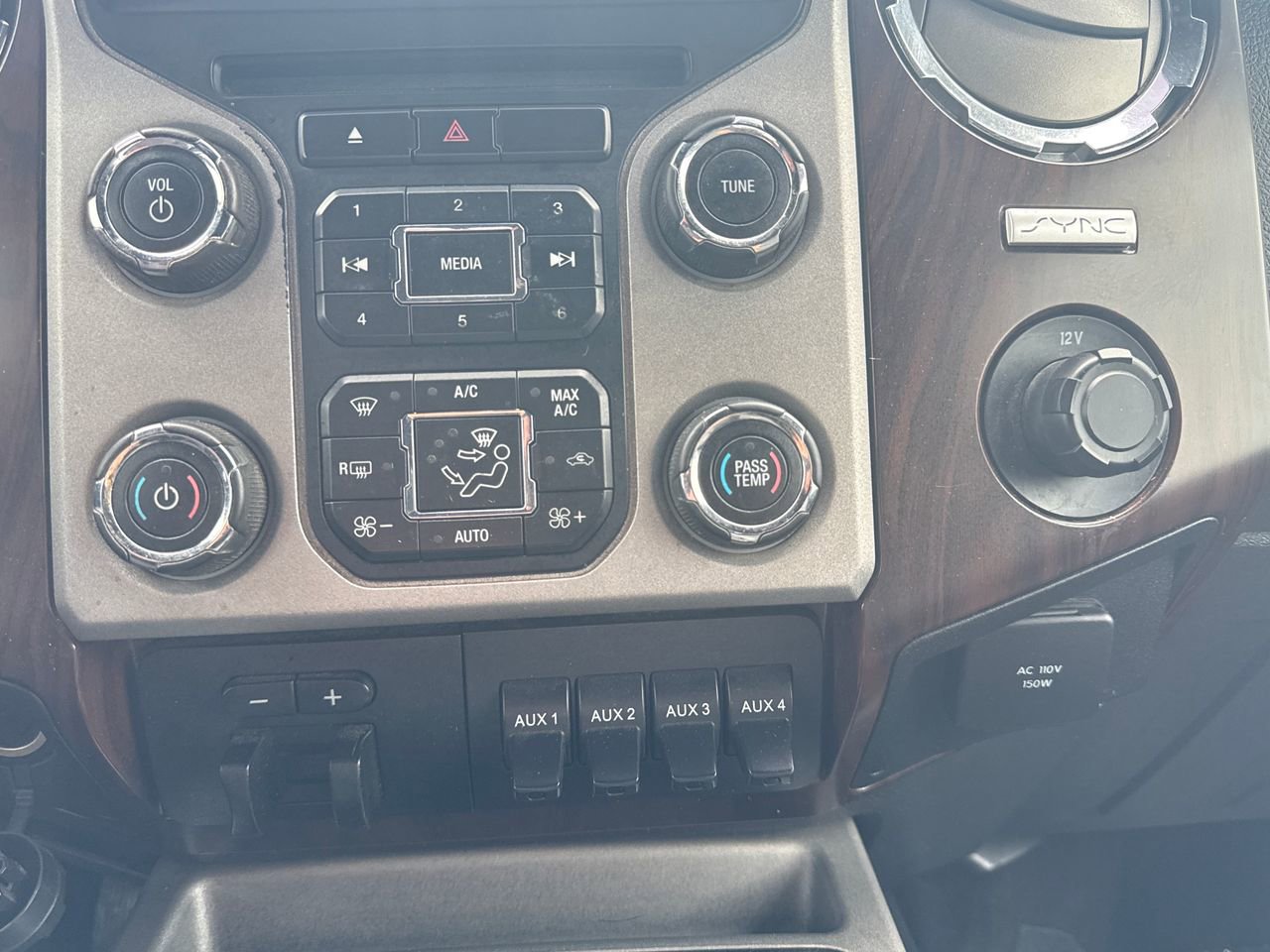 Used 2016 Ford F250 Lariat w/ Lariat Ultimate Package image 20