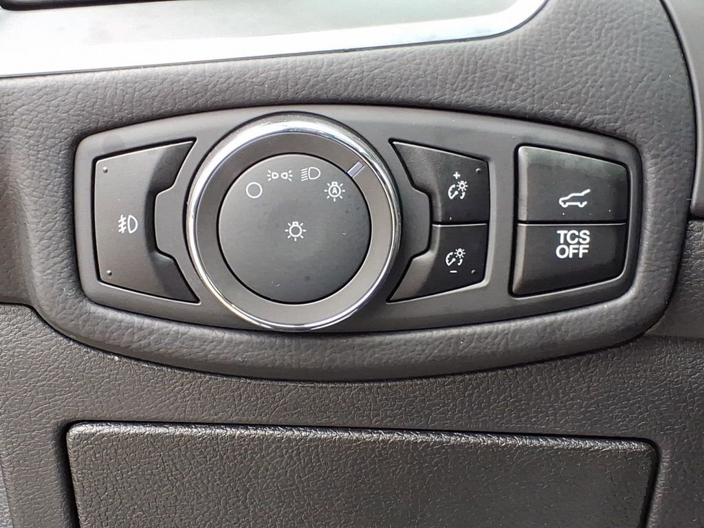 Used 2024 Ford Edge Titanium image 14