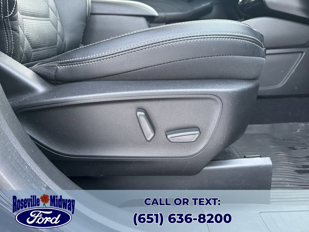 Used 2023 Ford Escape Platinum w/ Premium Technology Package image 36