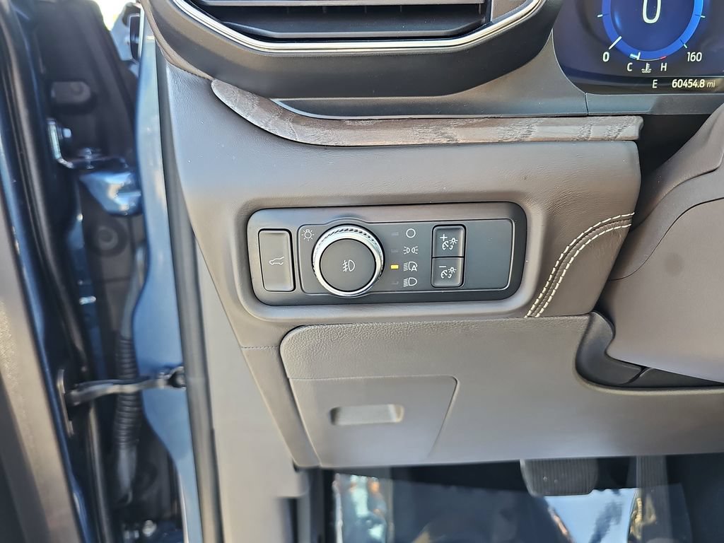Used 2020 Ford Explorer Platinum AWD/4WD image 32