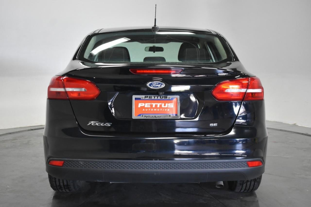 Used 2017 Ford Focus SE image 6