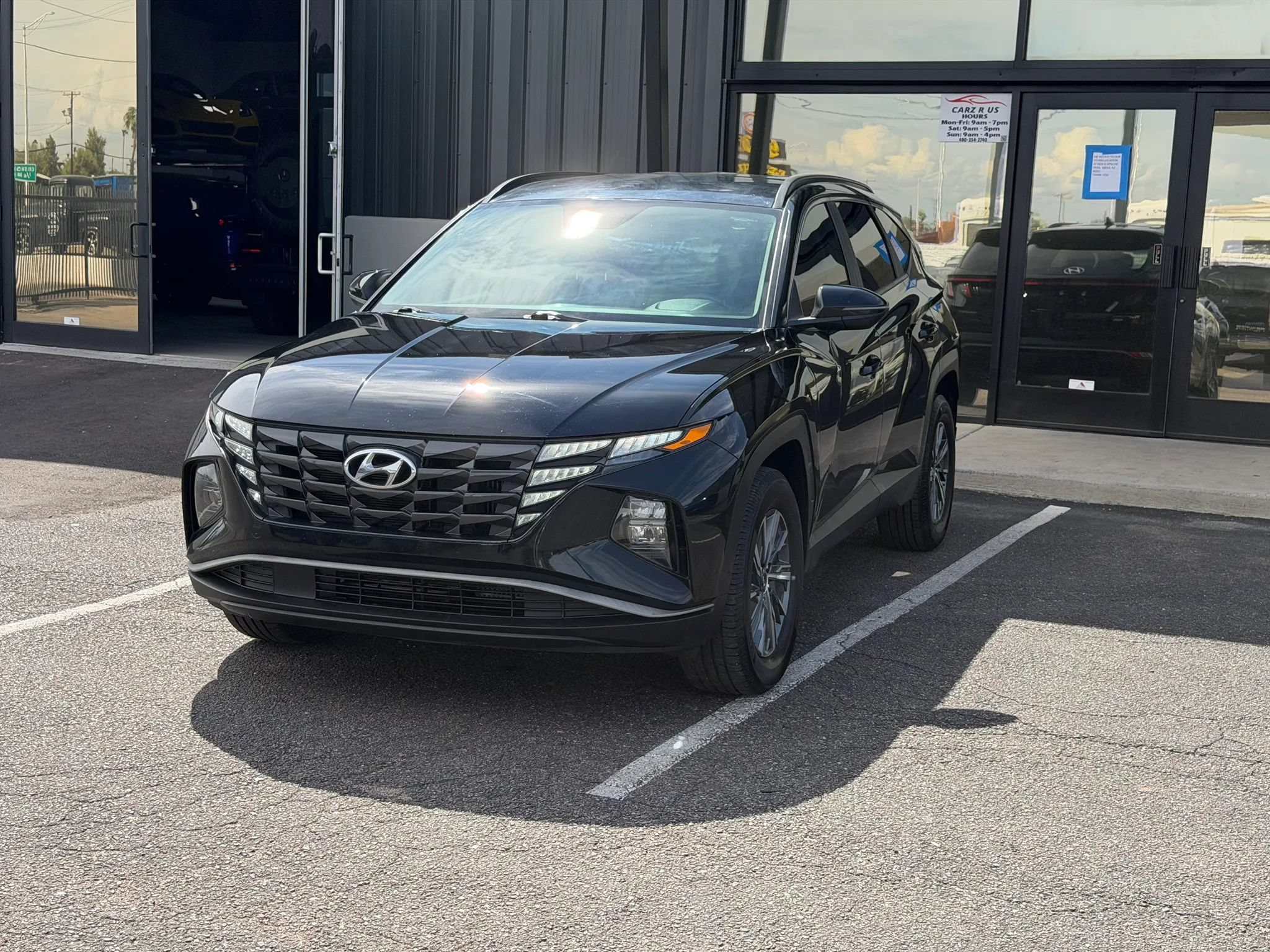 Used 2022 Hyundai Tucson Blue AWD/4WD image 2