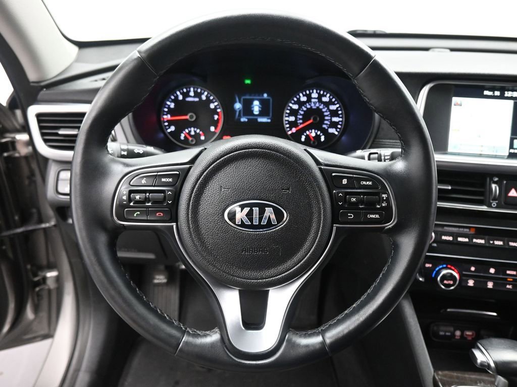 Used 2016 Kia Optima EX w/ Premium Package image 12
