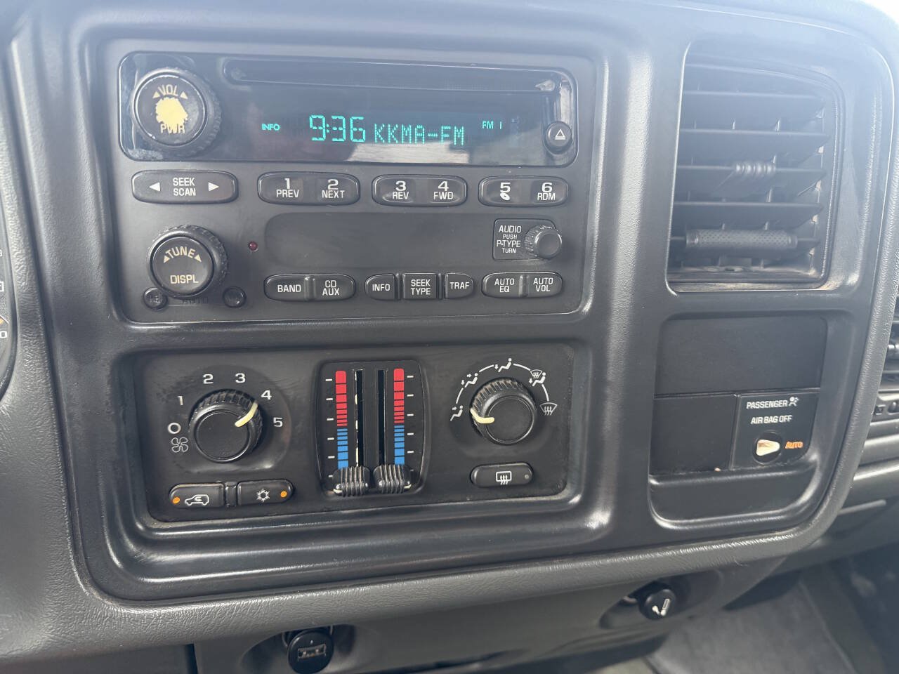 Used 2004 GMC Sierra 1500 SLE w/ Light Duty Power Package AWD/4WD image 20