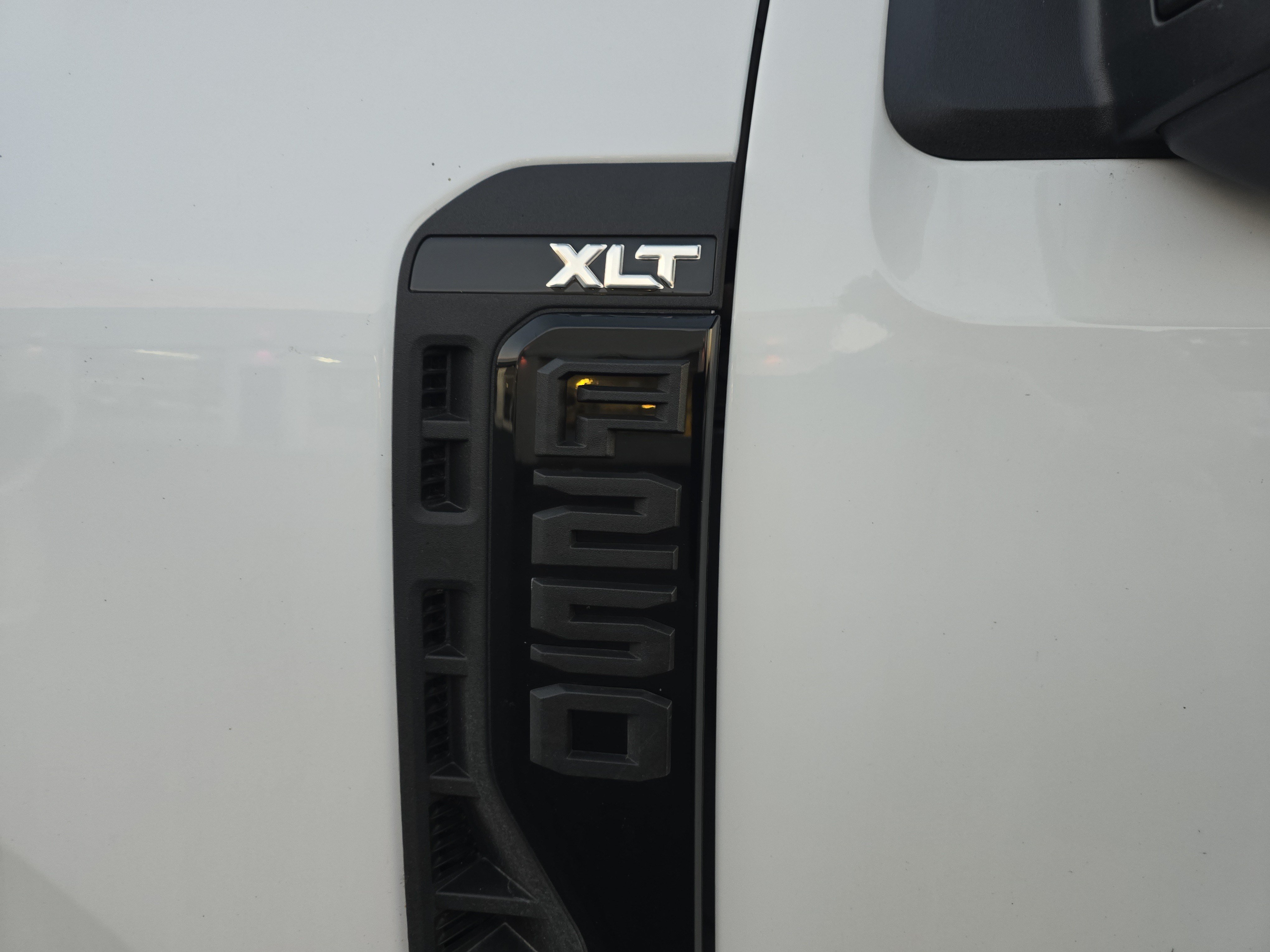 Used 2024 Ford F250 XLT w/ XLT Premium Package AWD/4WD image 12
