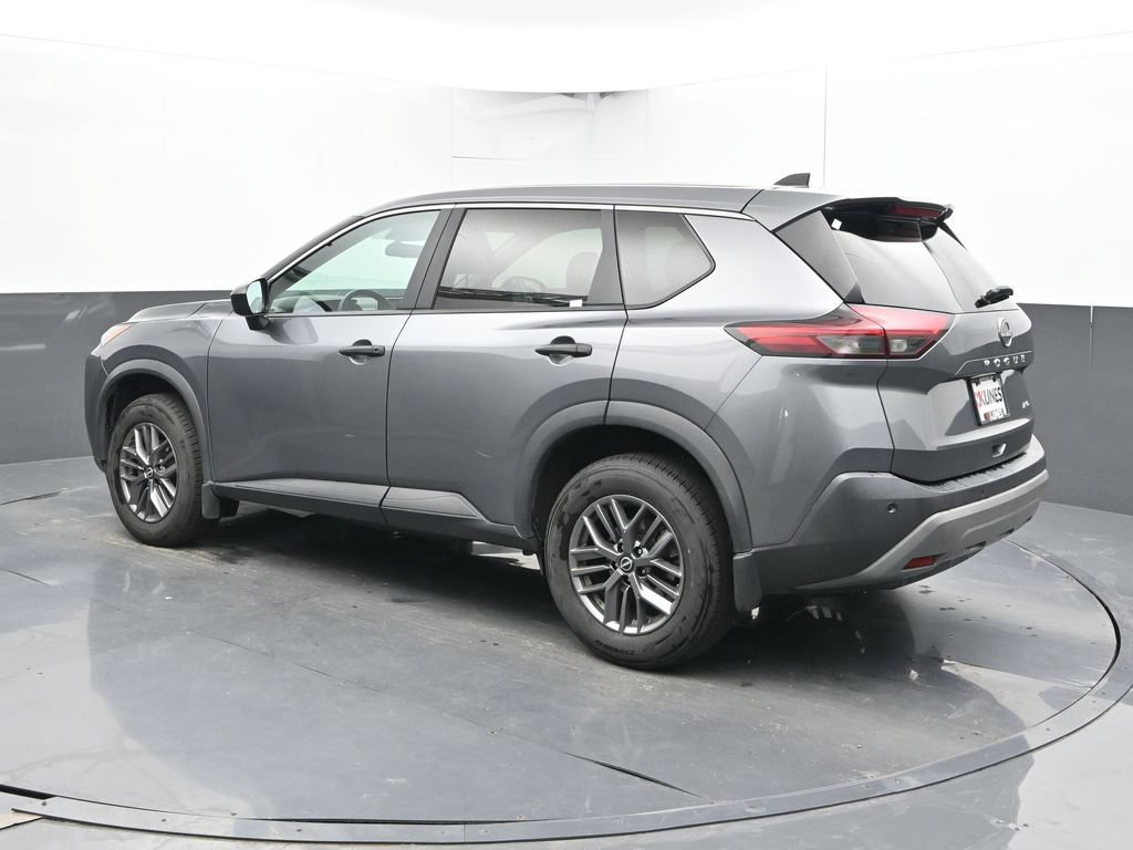 Used 2023 Nissan Rogue S AWD/4WD image 10