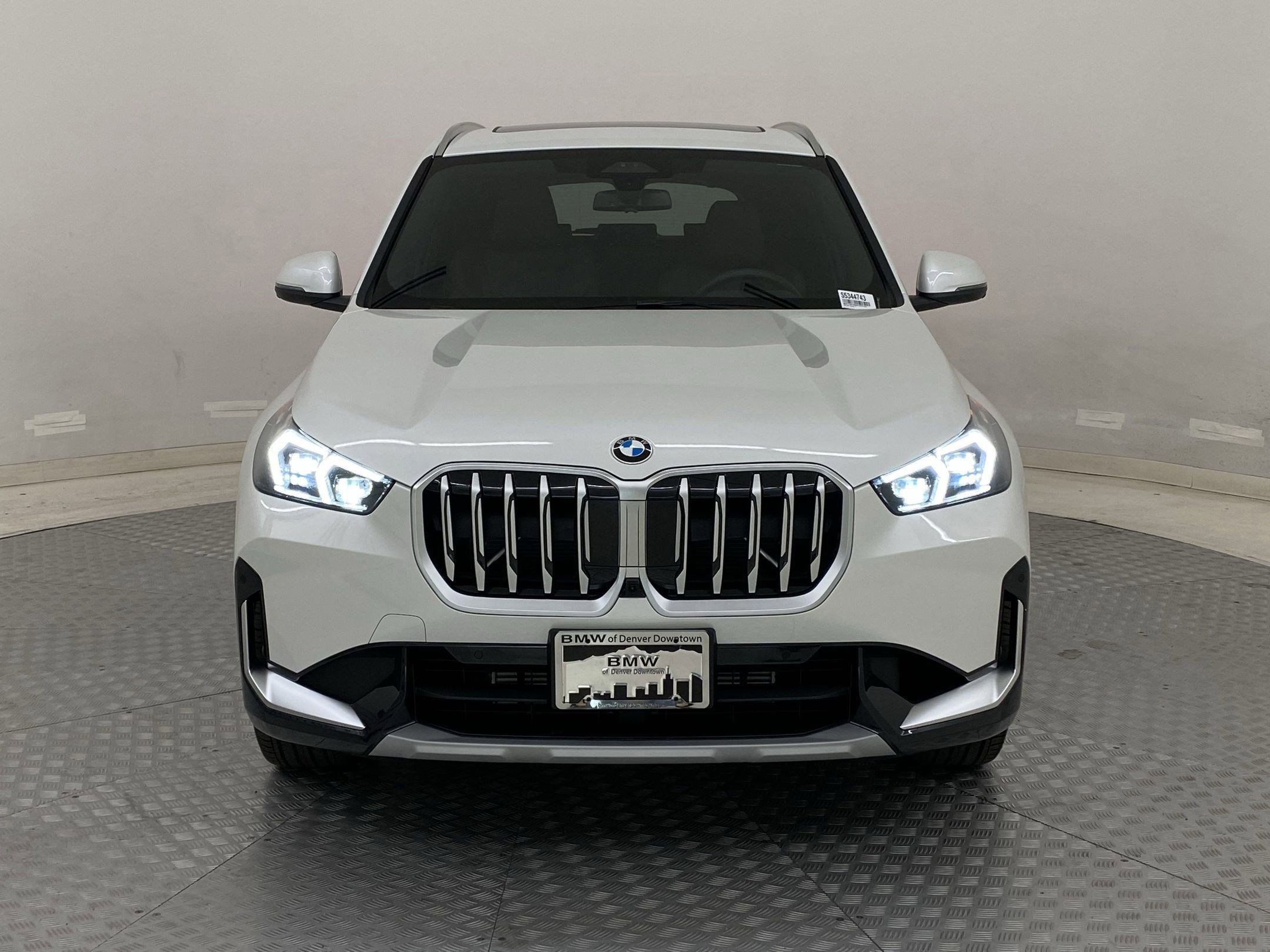 Used 2025 BMW X1 xDrive28i w/ Technology Package image 5