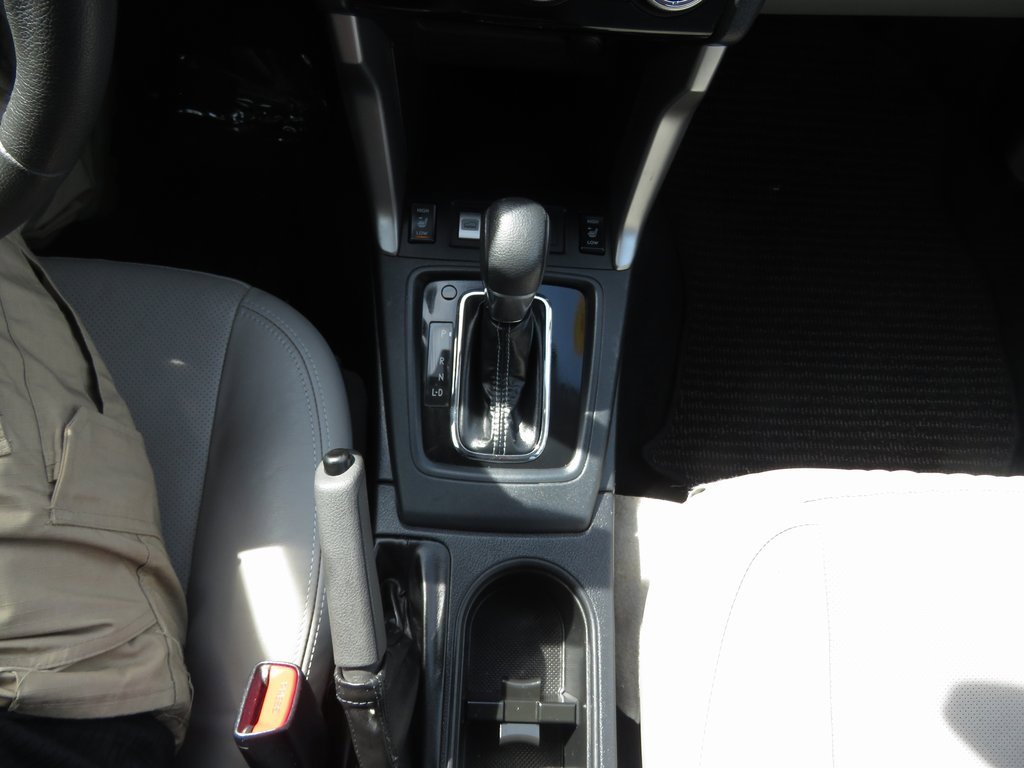 Used 2016 Subaru Forester 2.5i Touring w/ Eyesight & Navigation System image 27