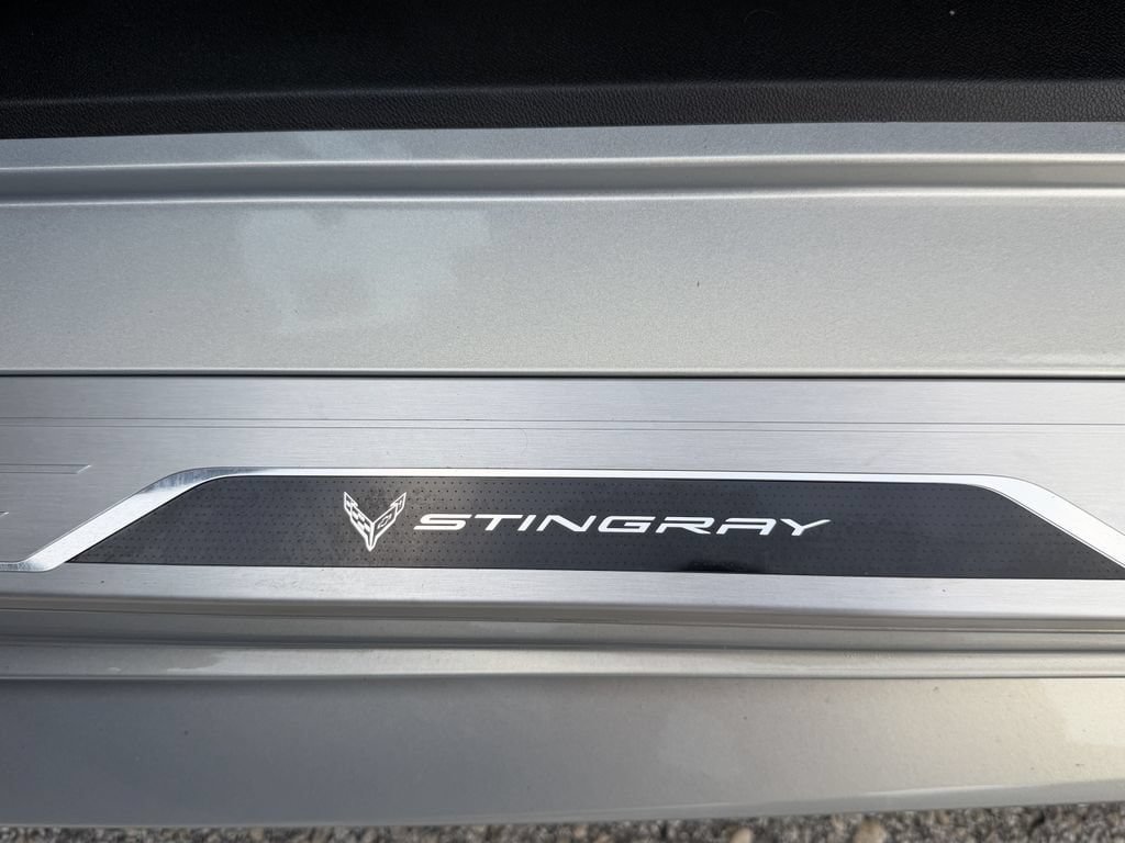 Used 2024 Chevrolet Corvette Stingray Premium Conv w/ Z51 Performance Package RWD image 18