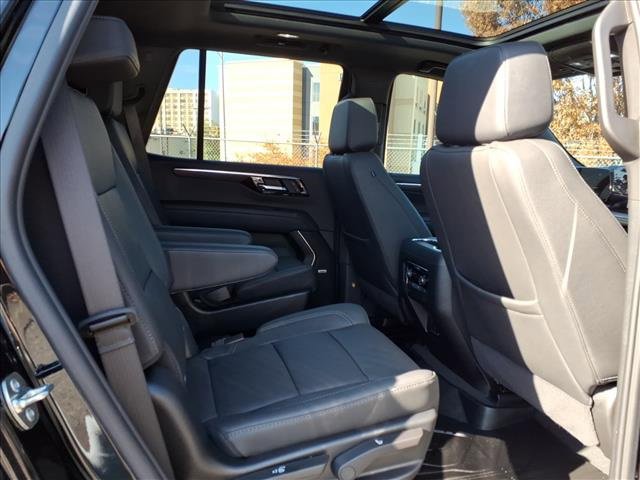 Used 2025 Chevrolet Tahoe Z71 w/ Comfort Package image 18