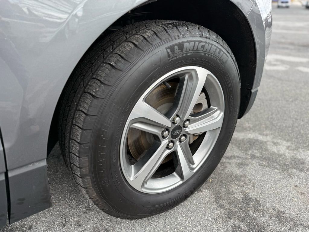 Used 2024 Ford Edge SEL w/ Convenience Package image 10