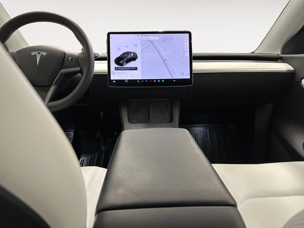 Used 2021 Tesla Model Y Long Range image 11