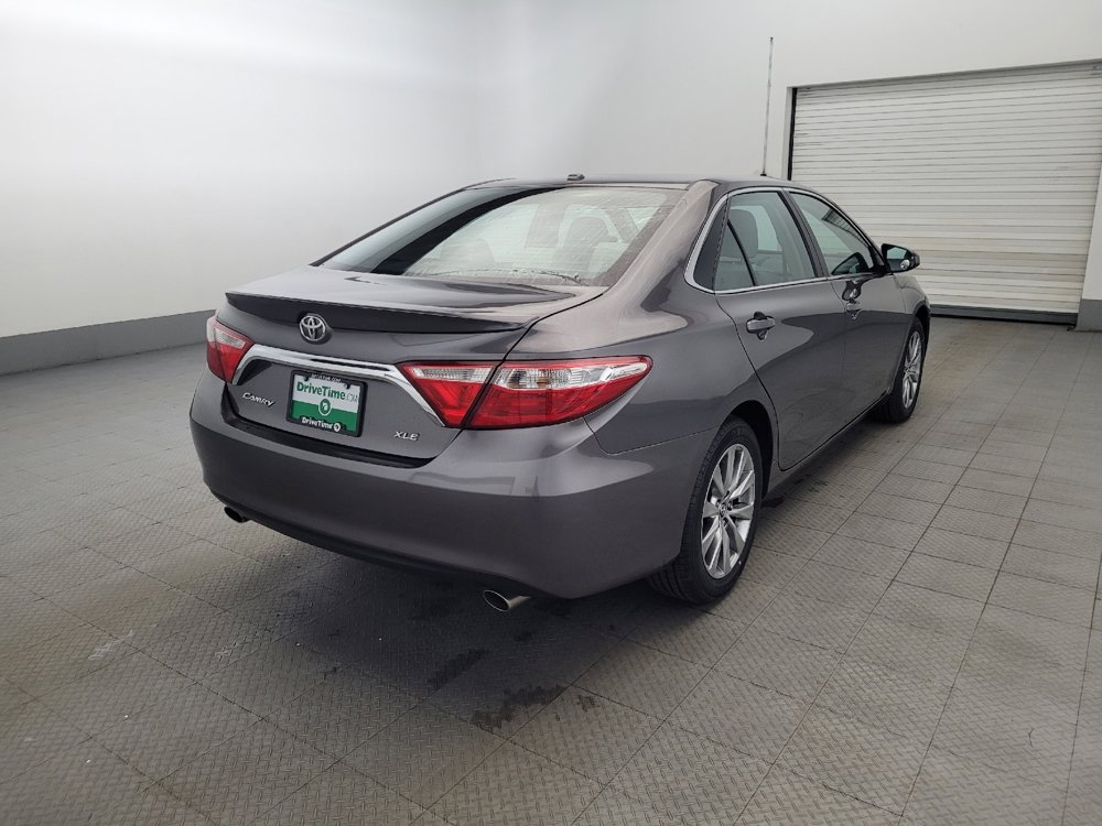 Used 2015 Toyota Camry XLE image 9