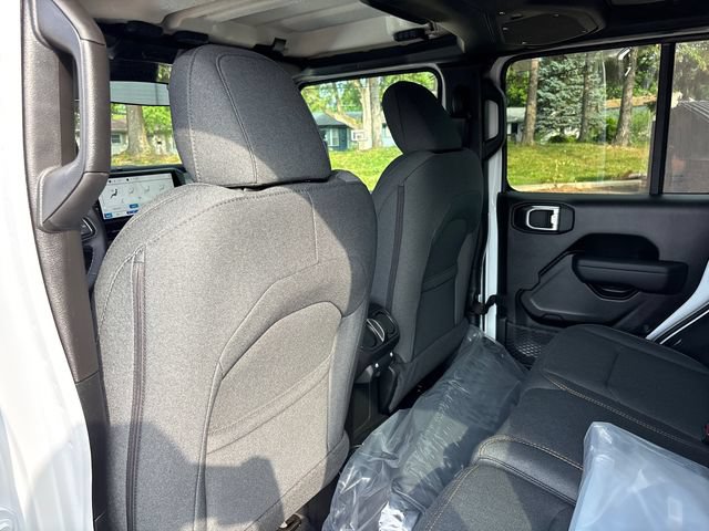 New 2026 Jeep Wrangler Unlimited Sport AWD/4WD image 9
