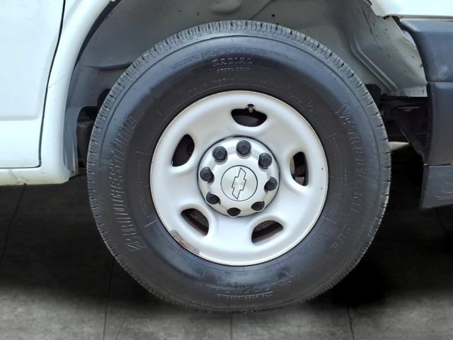 Used 2020 Chevrolet Express 2500 w/ Driver Convenience Package RWD image 9