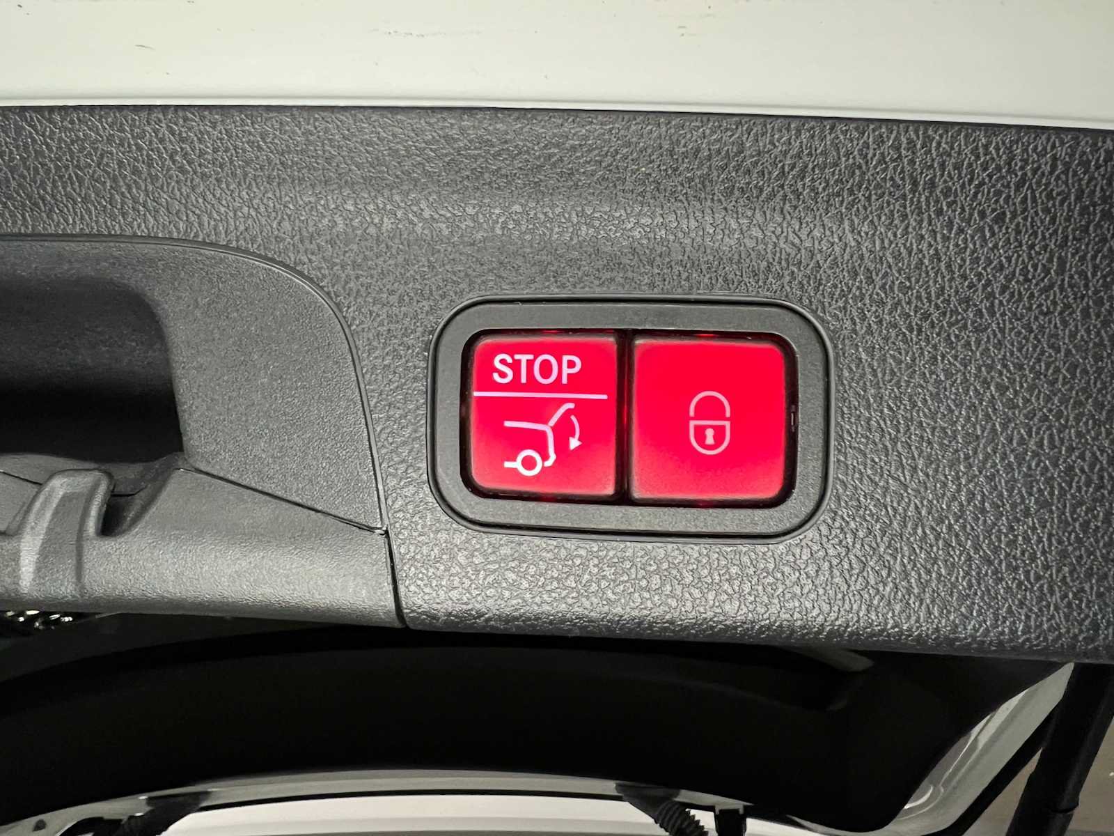 Used 2024 Mercedes-Benz GLE 350 4MATIC image 17